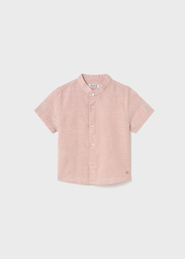 Camisa cuello mão