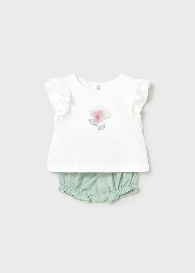 Conjunto pantalón corto y camiseta flor recién nacida