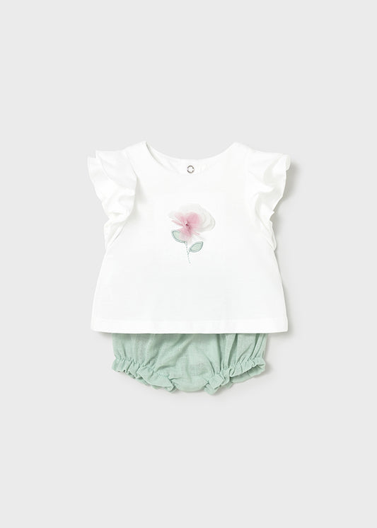 Conjunto pantalón corto y camiseta flor recién nacida